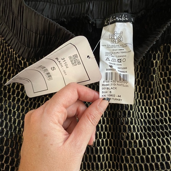 KIKI RIKI | Fishnet Snap High Rise Pants | Small - Picture 4 of 4